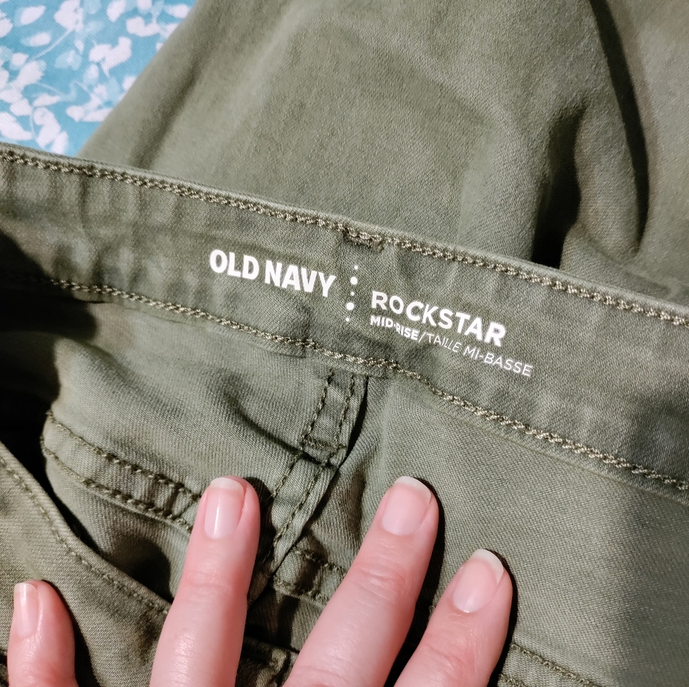 Old Navy Mid Rise Rockstar sage green distressed skinny jeans Size 14 - Picture 2 of 4